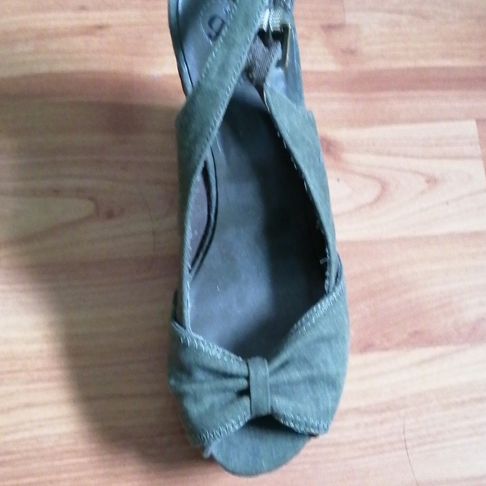 Wedges - Picture 2 of 2